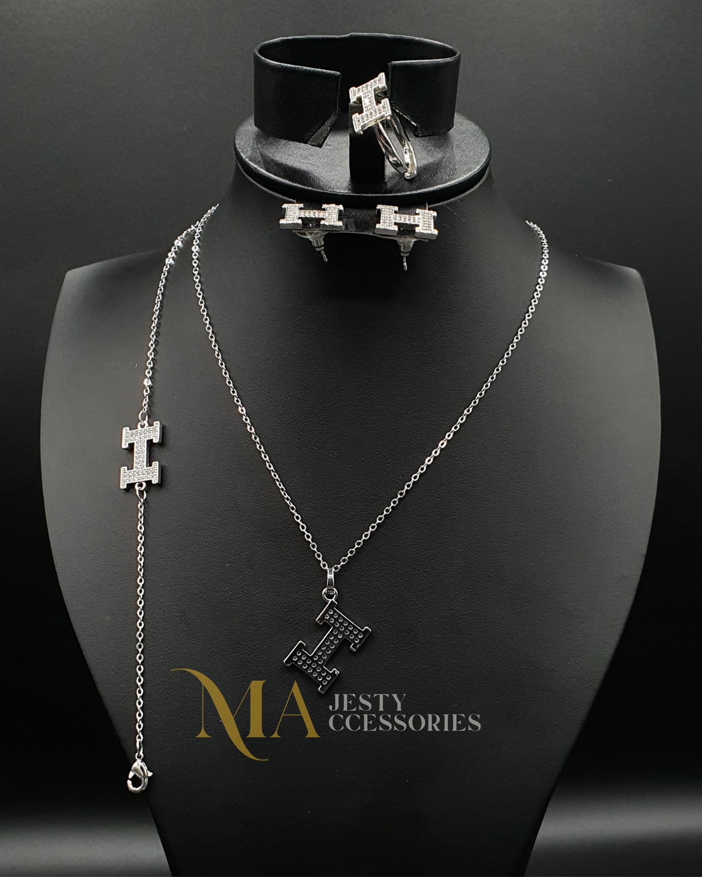 Parure avec Pendentif Panache HERMES Argenté