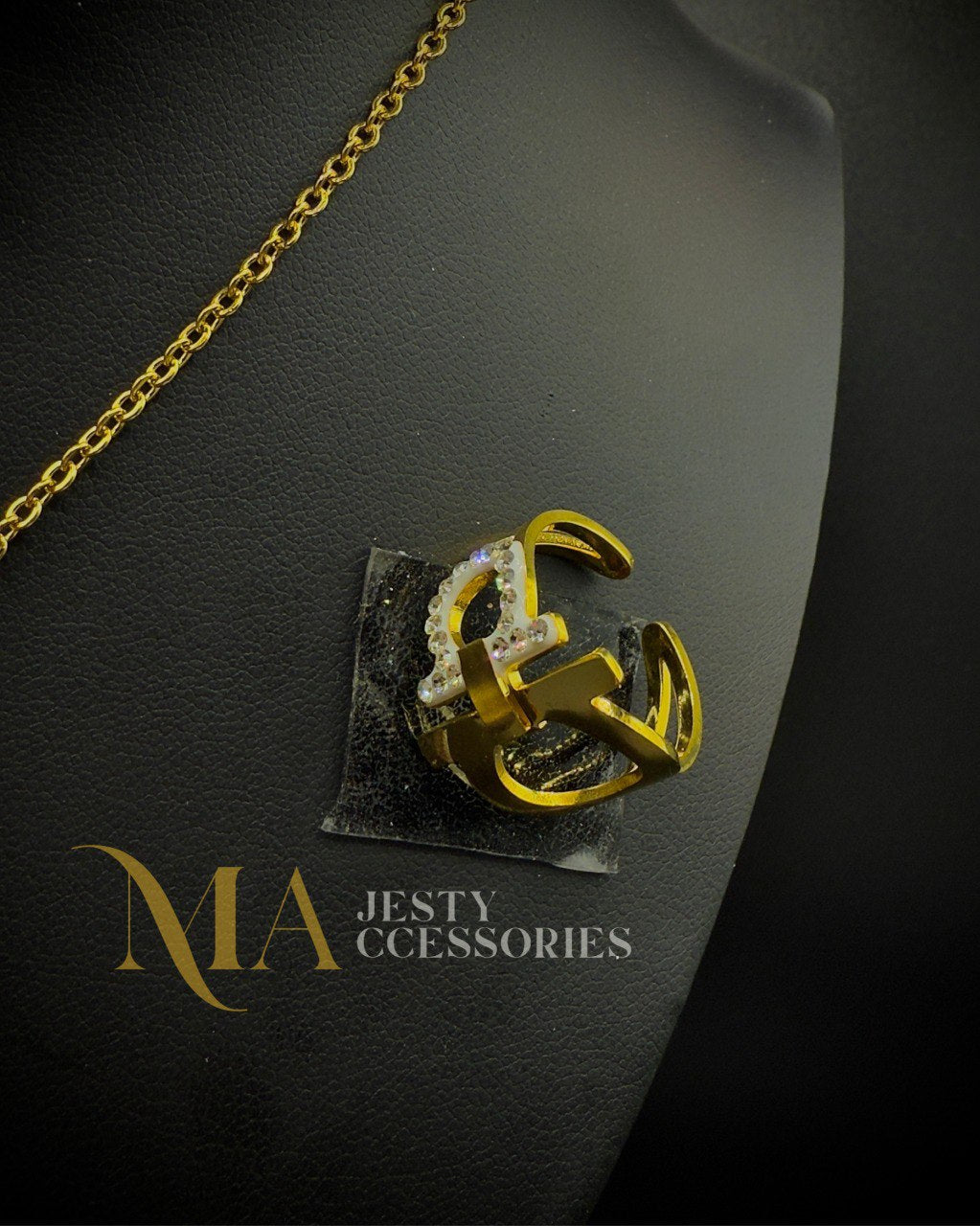Parure Ferragamo finition Diamant